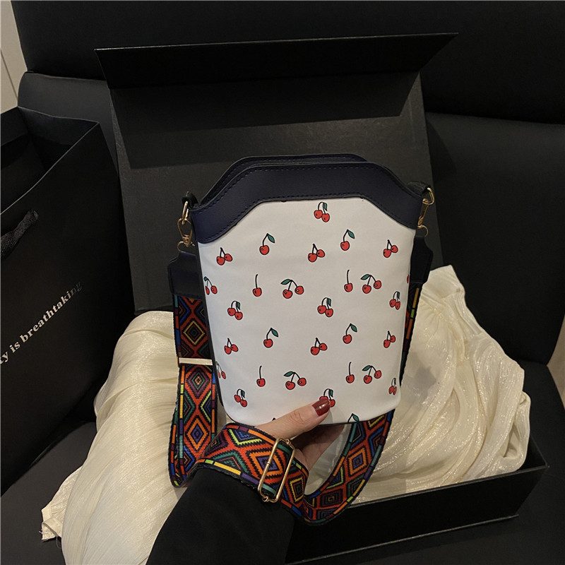 Cherry Print Sweet Crossbody Underarm Bag view 4