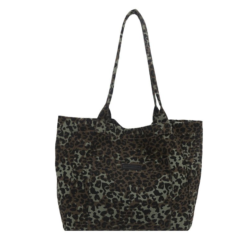 Bolsa Transversal de Ombro de Canvas com Estampa de Leopardo view 6