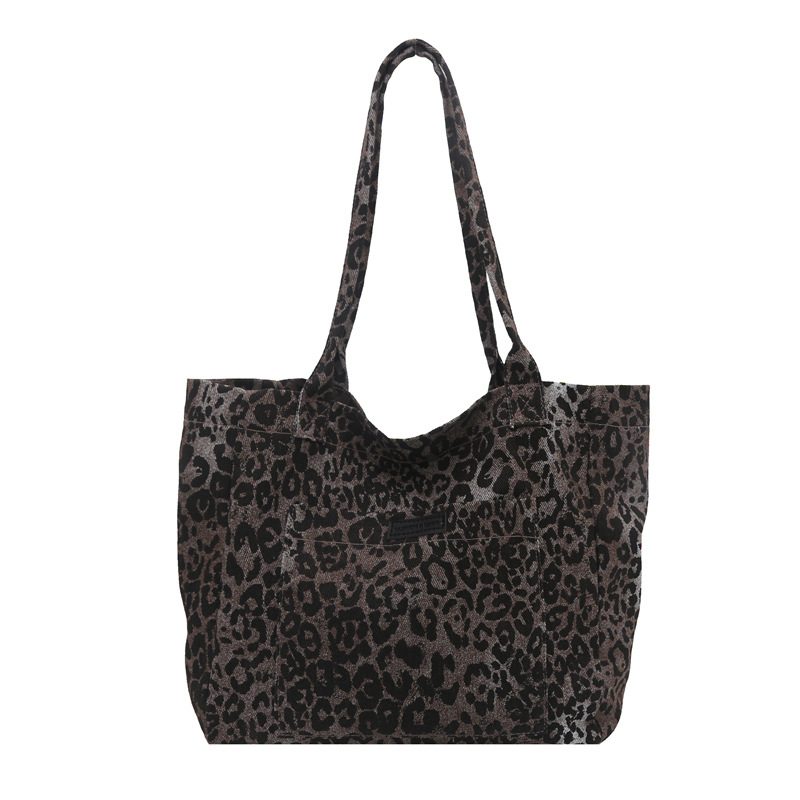 Bolsa Transversal de Ombro de Canvas com Estampa de Leopardo view 8