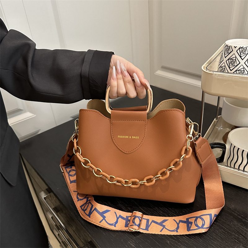 Minimalist Large Capacity Crossbody Bag view 2