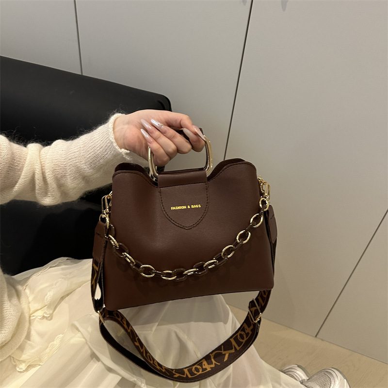 Minimalist Large Capacity Crossbody Bag view 4