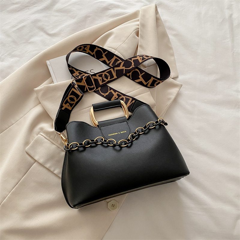 Minimalist Large Capacity Crossbody Bag view 6
