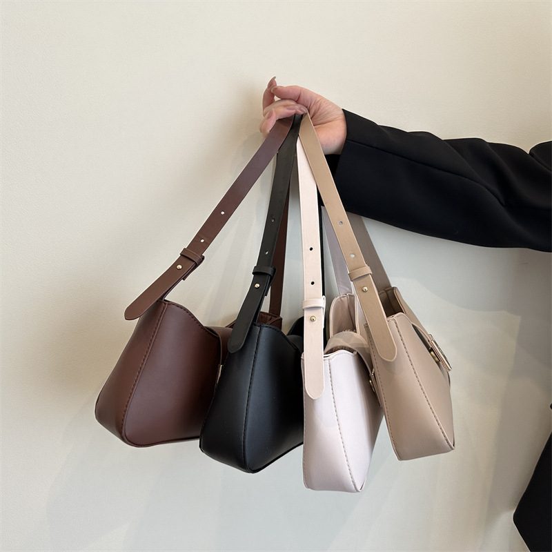 Minimalist Design Shoulder Bag