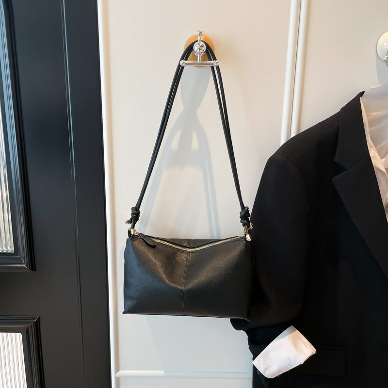 Minimalist Versatile Shoulder Crossbody Bag view 2
