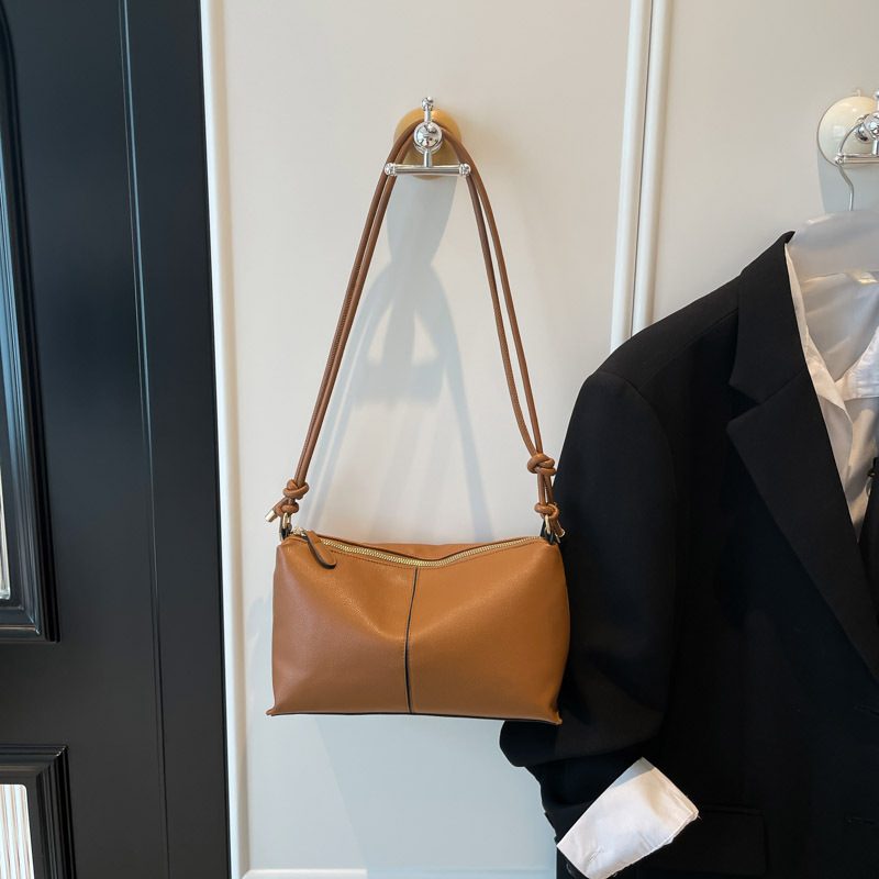 Minimalist Versatile Shoulder Crossbody Bag view 3