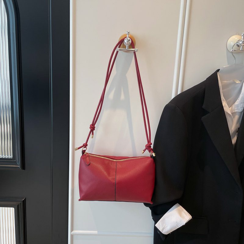 Minimalist Versatile Shoulder Crossbody Bag view 4