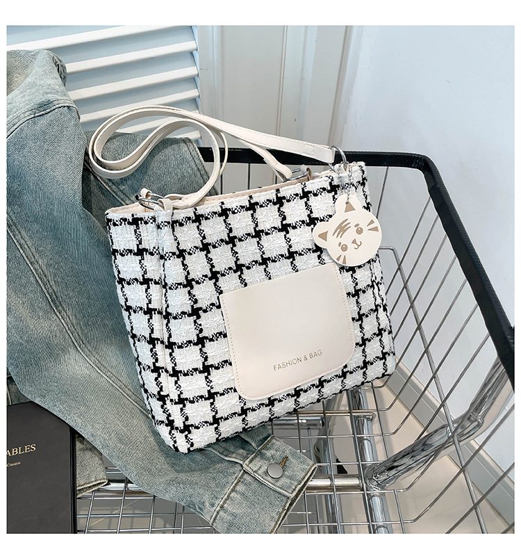 Large Capacity Minimalist Crossbody Top-Handle Tote Bag view 11