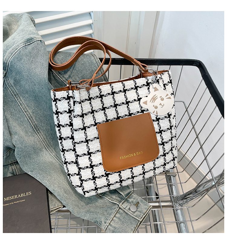 Large Capacity Minimalist Crossbody Top-Handle Tote Bag view 8
