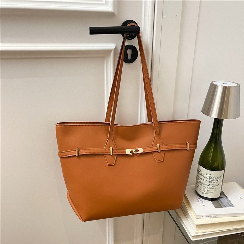Minimalist Vintage Tote Crossbody Underarm Bag view 4