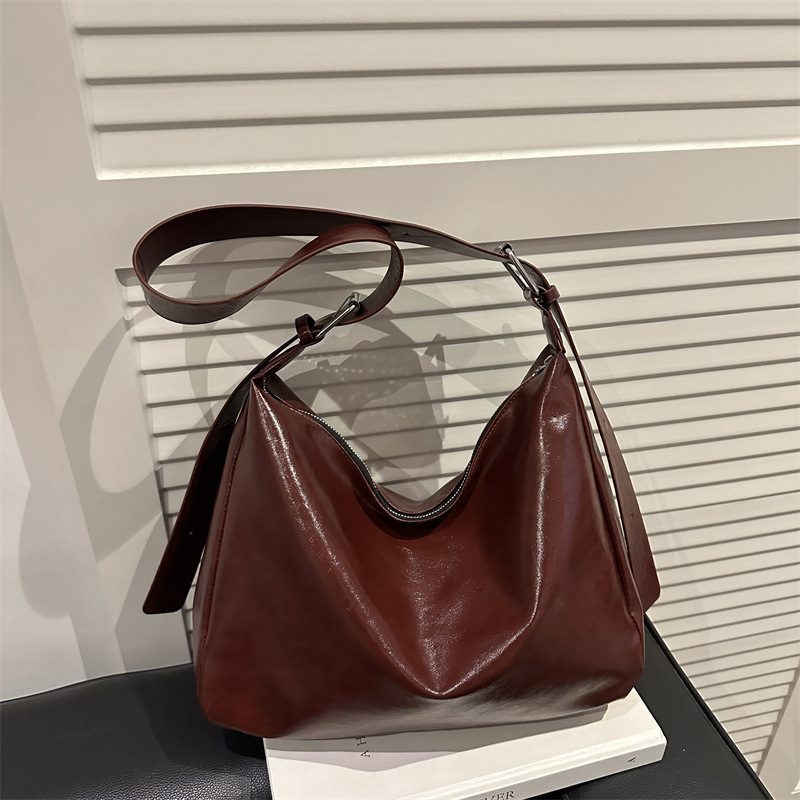 Vintage Large Capacity Tote Crossbody Bag view 2