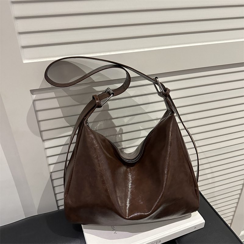 Vintage Large Capacity Tote Crossbody Bag view 3