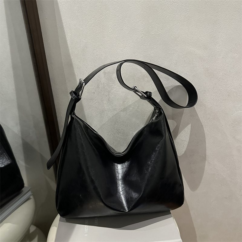 Vintage Large Capacity Tote Crossbody Bag view 4
