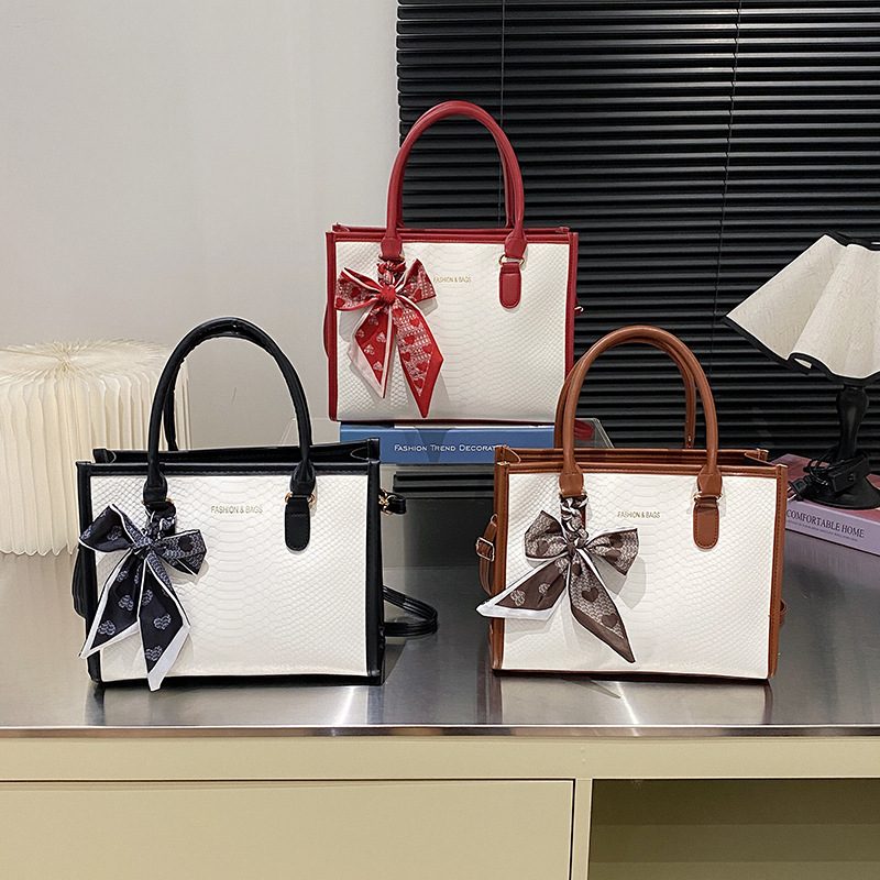 Snake Print Large Capacity Crossbody Bag