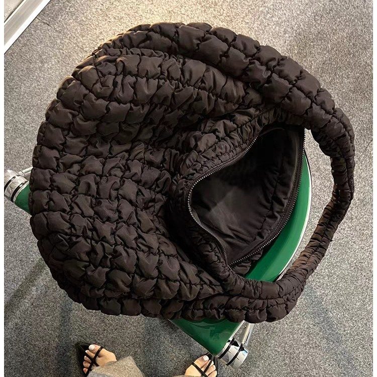 Pleated Cloud Large-Capacity Crossbody Bag view 2