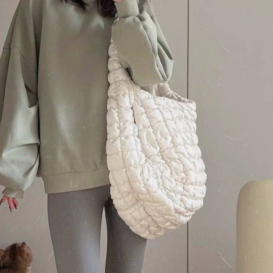 Pleated Cloud Large-Capacity Crossbody Bag view 3