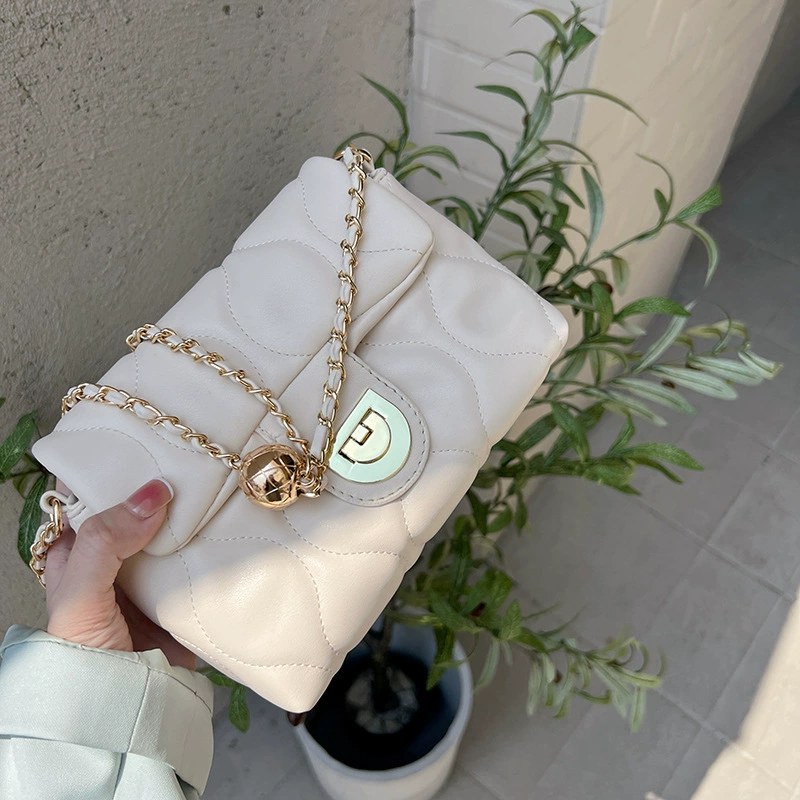 PU Leather Quilted Chain Bag for wholesale OEM — YANYAN Bags Guangzhou handbag factory
