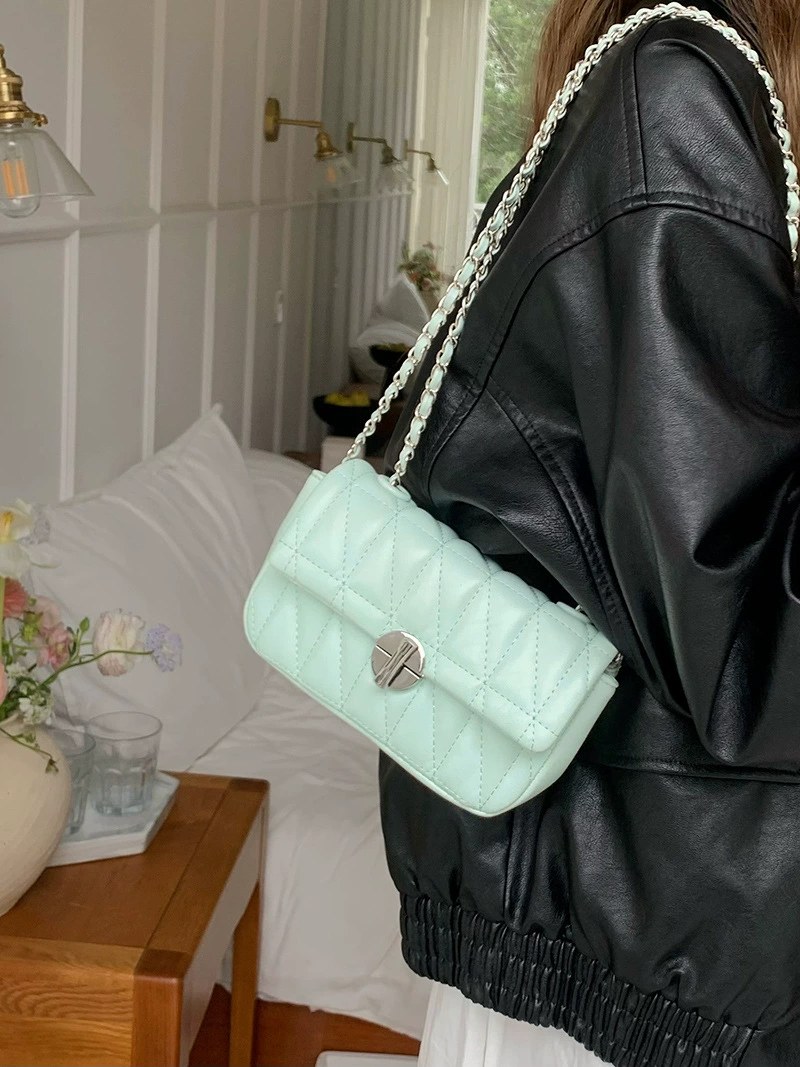 PU Leather Quilted Chain Bag for wholesale OEM — YANYAN Bags Guangzhou handbag factory
