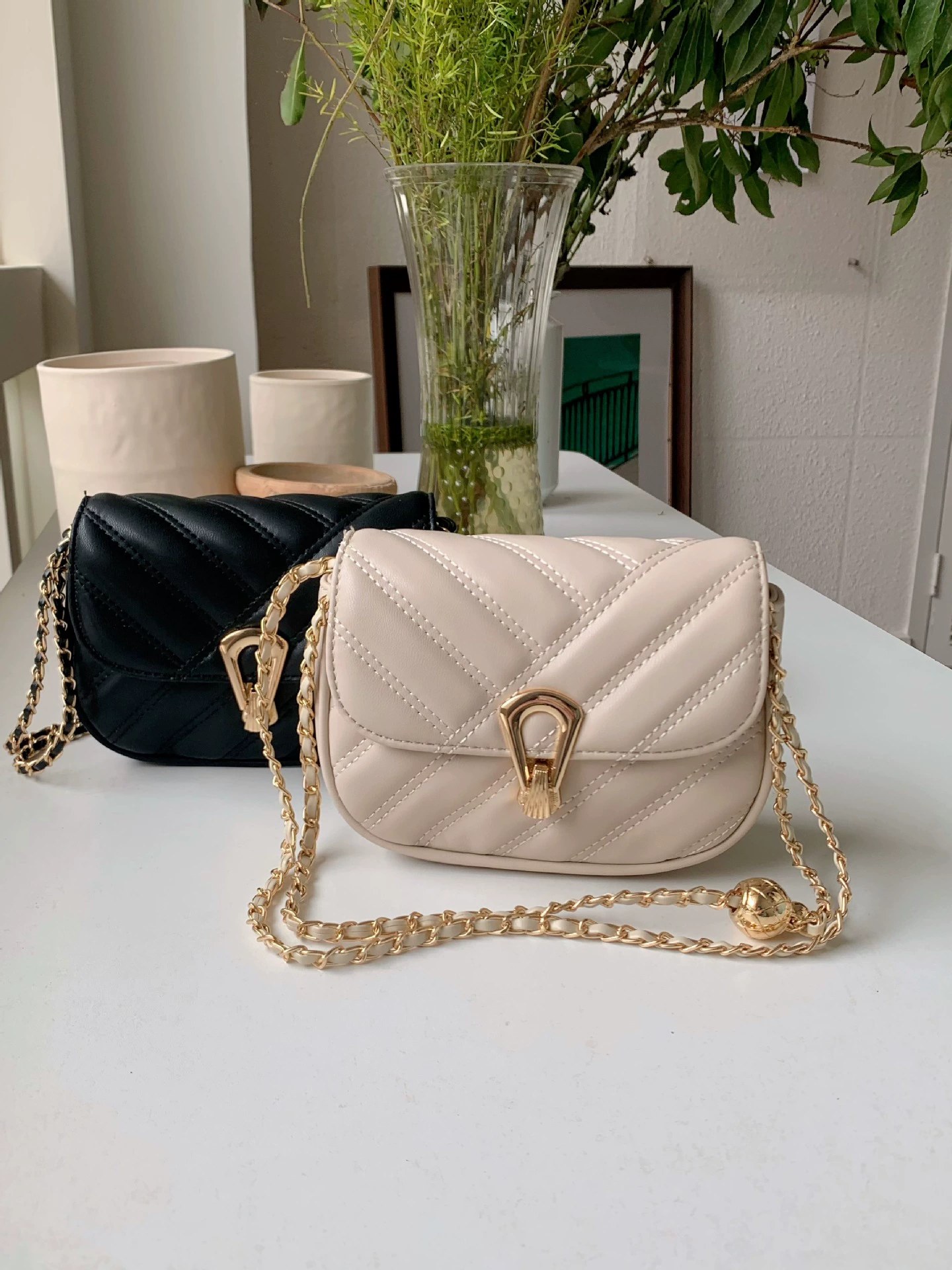 PU Leather Quilted Chain Bag for wholesale OEM — YANYAN Bags Guangzhou handbag factory