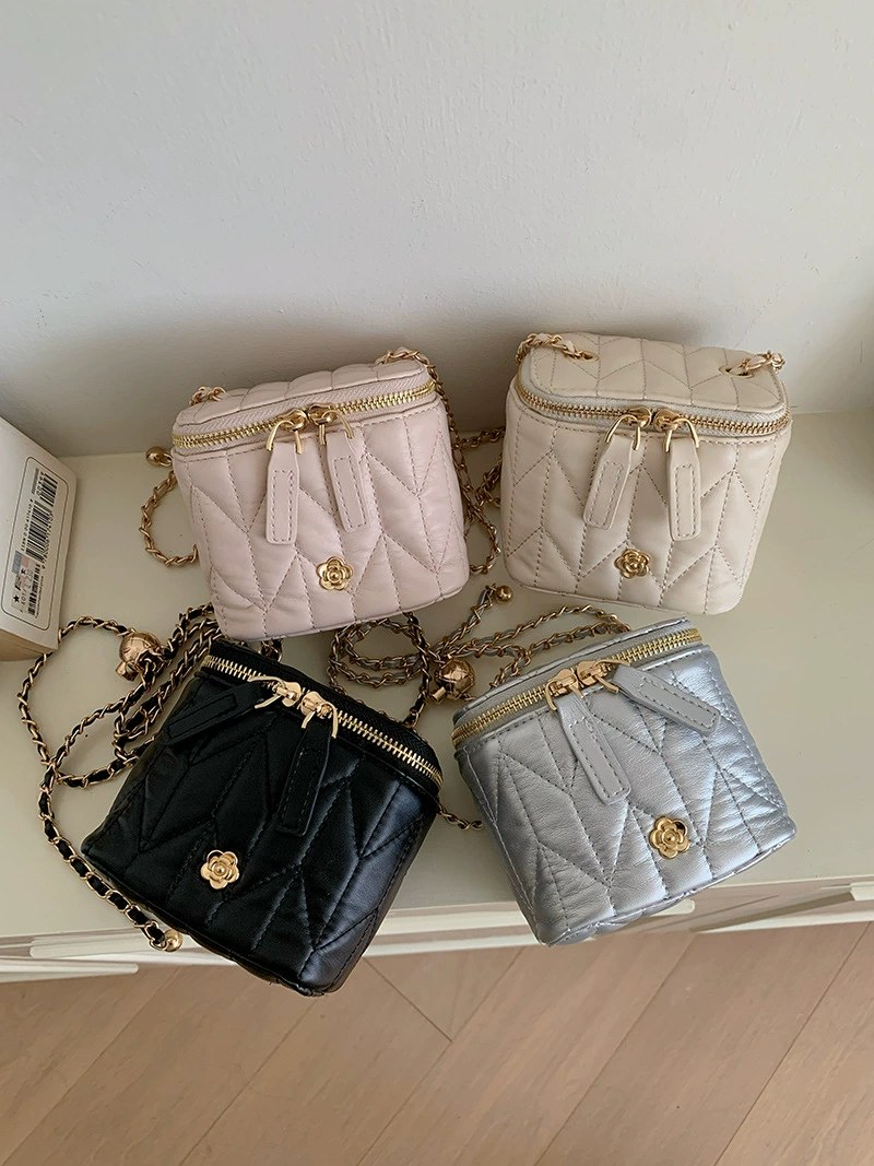 PU Leather Quilted Chain Bag for wholesale OEM — YANYAN Bags Guangzhou handbag factory