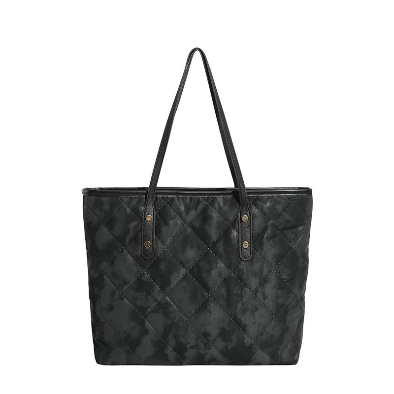 Bolsa Tote de Ombro Matelassê Grande Capacidade view 6
