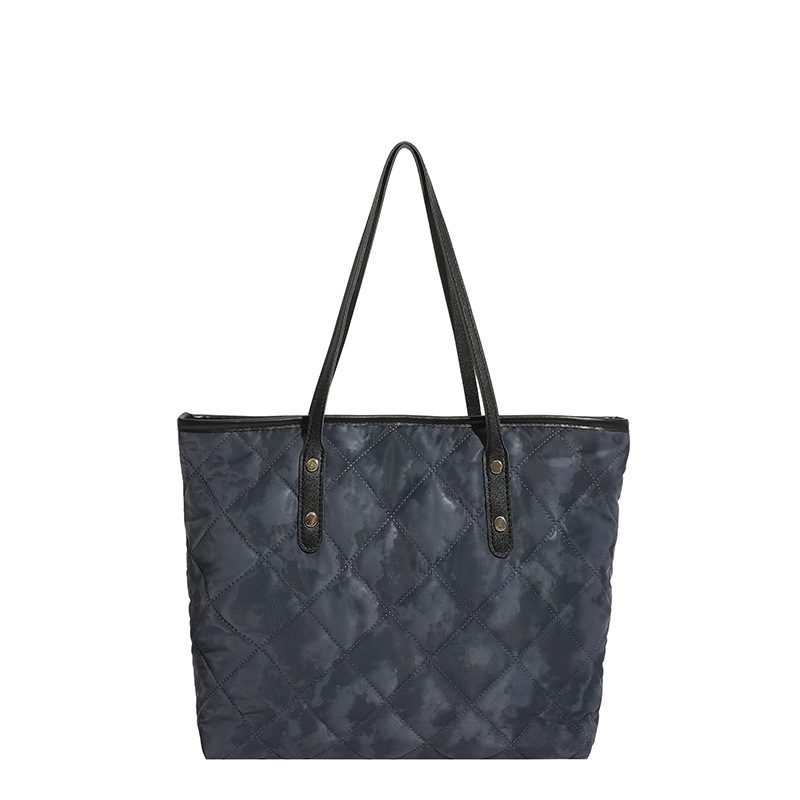 Bolsa Tote de Ombro Matelassê Grande Capacidade view 8