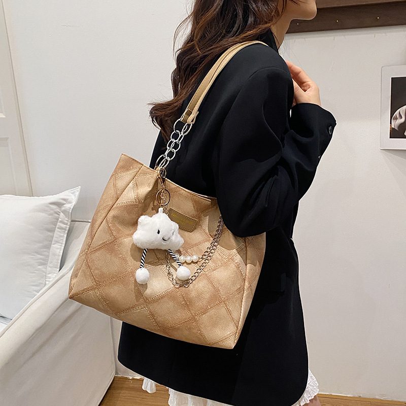 Quilted Diamond Tote Shoulder Bag view 3