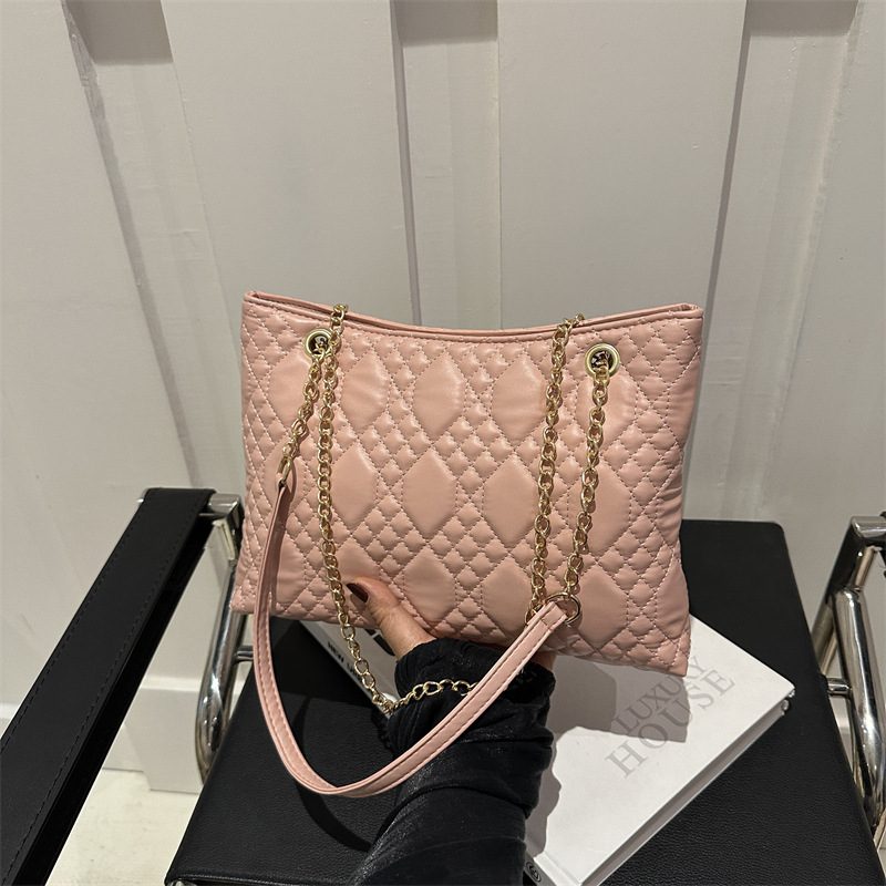 Quilted Large Capacity Crossbody Shoulder Bag view 4