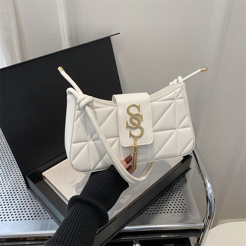 Quilted Minimalist Shoulder Crossbody Bag view 3