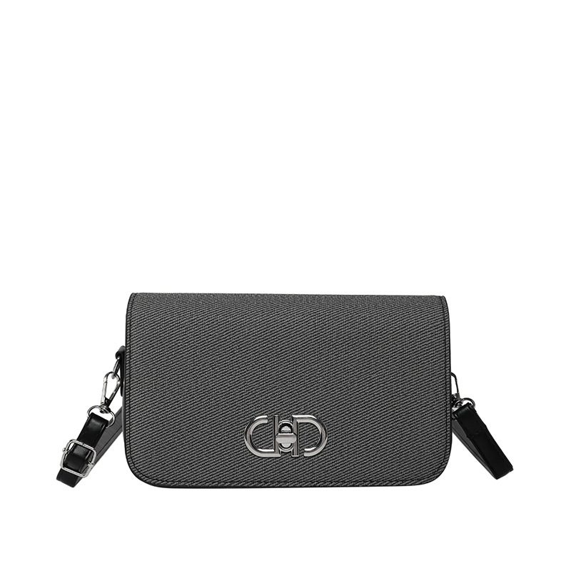 Bolsa Quadrada Transversal com Blocos de Cor, Matelassê e Fecho view 5
