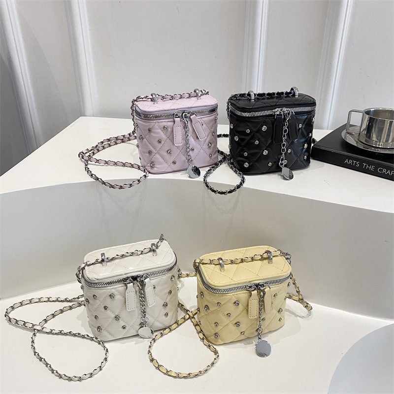 Quilted Chain Mini Crossbody Bag