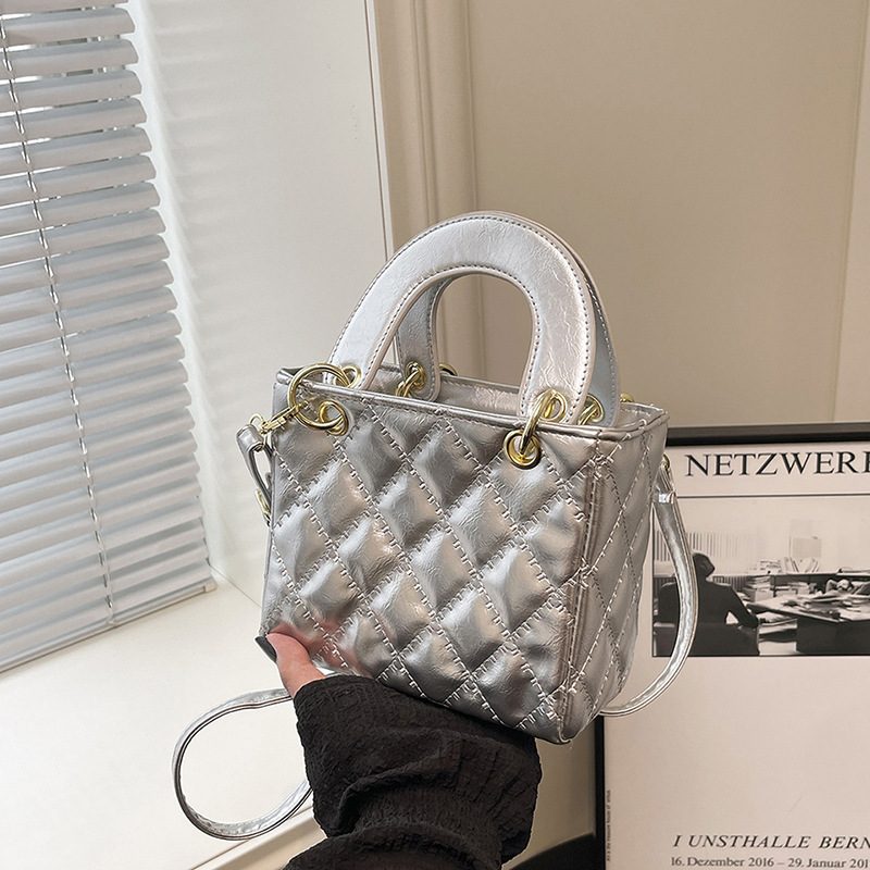 Sac bandoulière à poignée supérieure matelassé losange view 6
