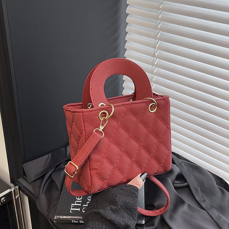 Sac bandoulière à poignée supérieure matelassé losange view 8
