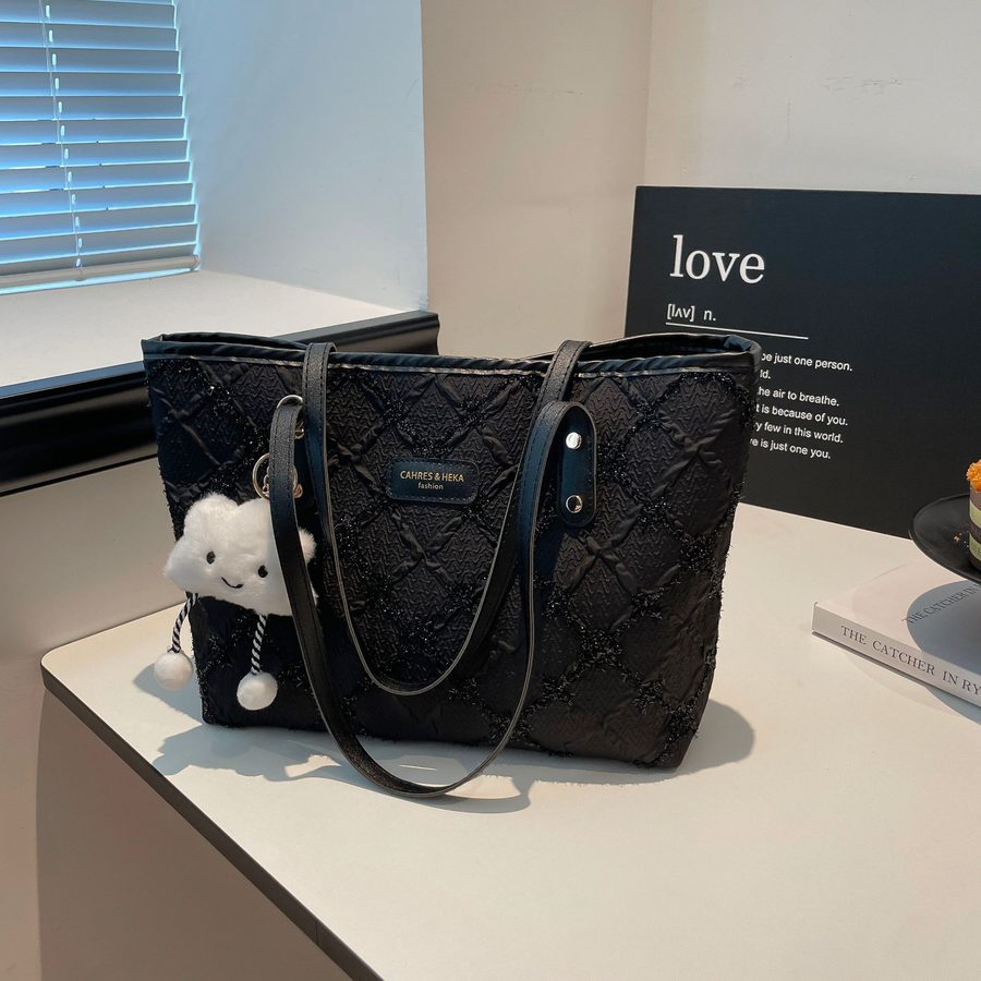 Quilted Large Tote Shoulder Bag view 6