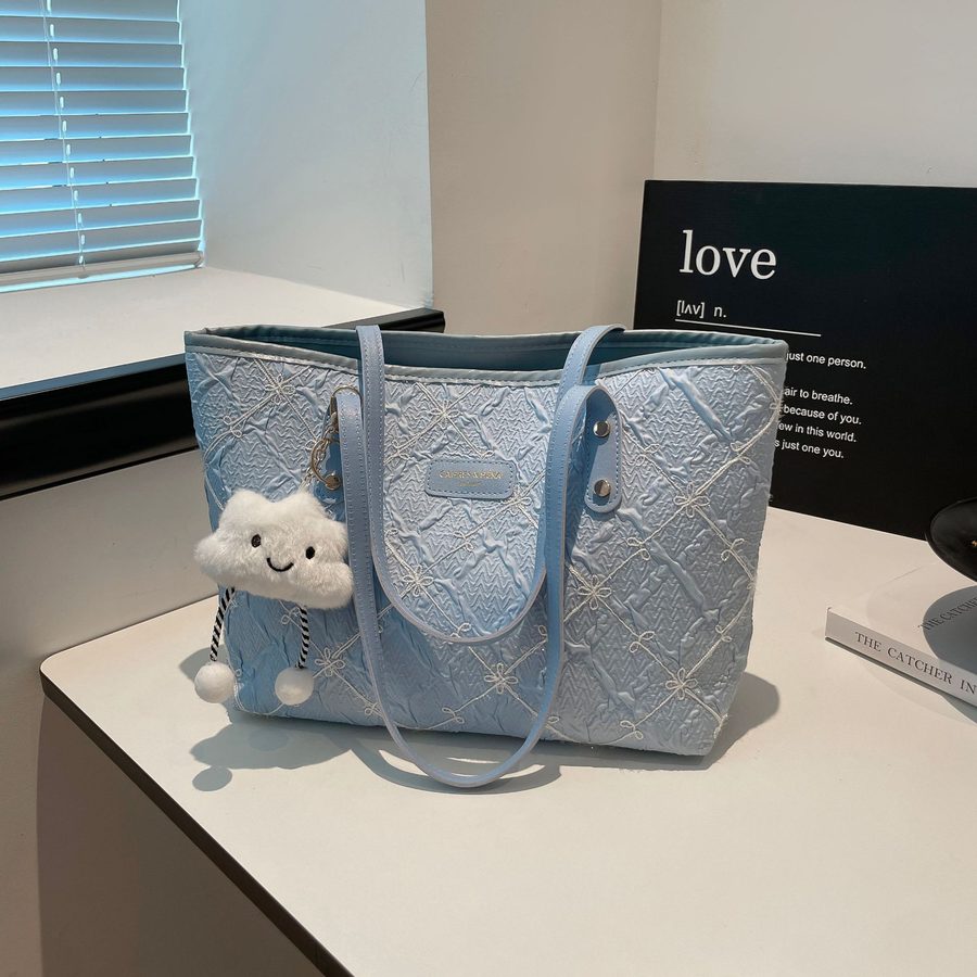 Quilted Large Tote Shoulder Bag view 7