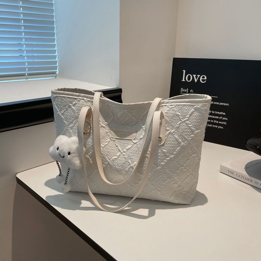 Quilted Large Tote Shoulder Bag view 8