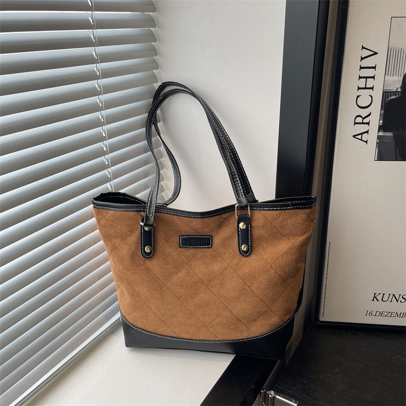 Quilted Color Block Shoulder Tote Bag view 2