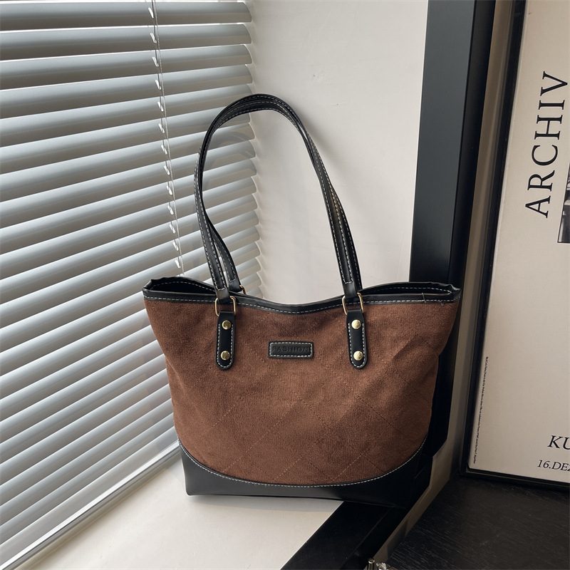 Quilted Color Block Shoulder Tote Bag view 3