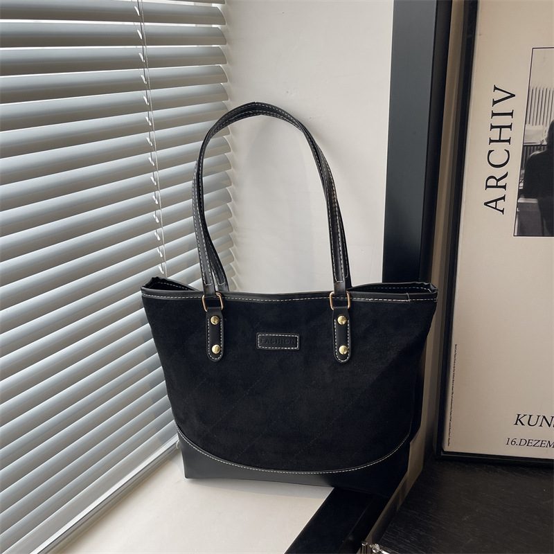 Quilted Color Block Shoulder Tote Bag view 4