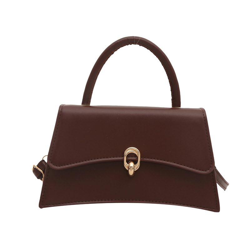 Sac carré bandoulière matelassé à fermoir view 7