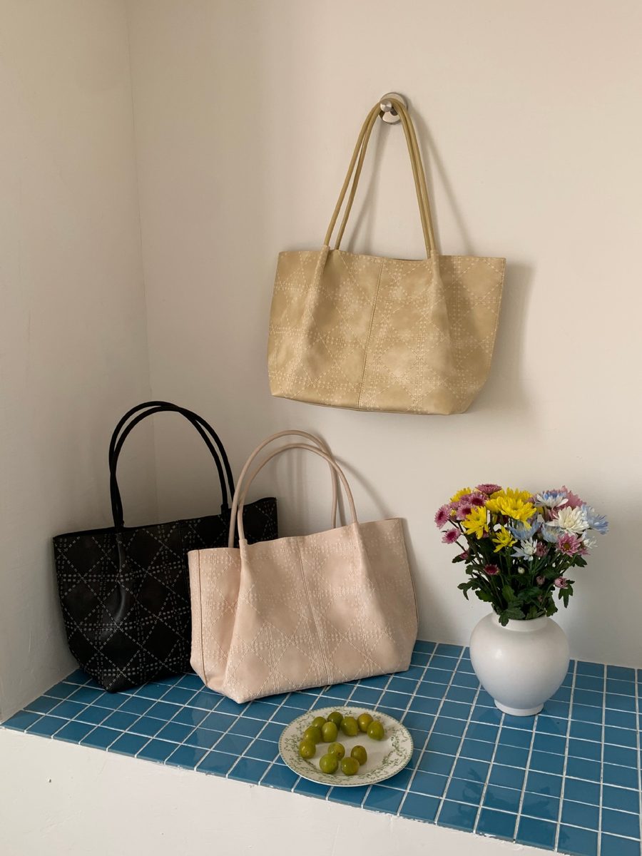 Quilted Large Shoulder Tote Bag Set
