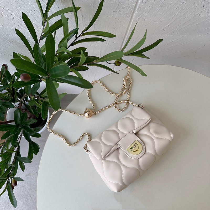 Quilted Chain Shoulder Crossbody Mini Bag view 3