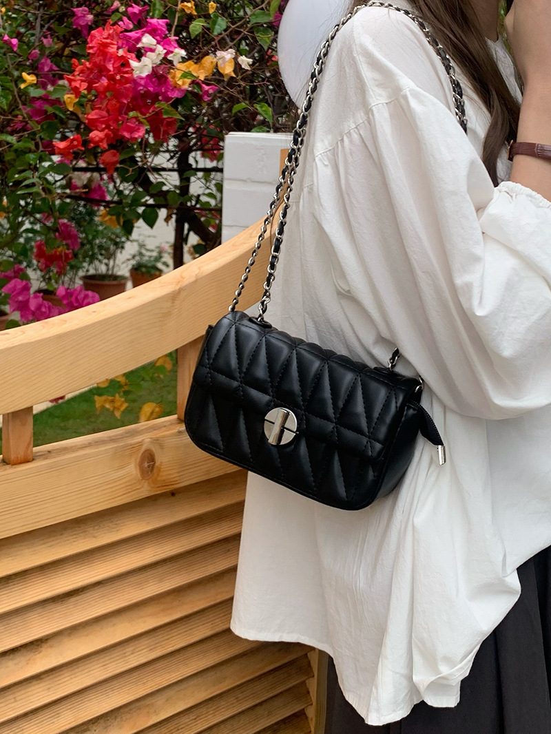 Quilted Chain Shoulder Crossbody Bag view 8
