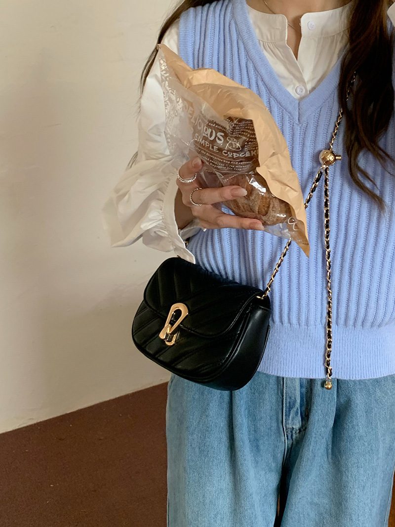 Quilted Chain Square Crossbody Bag view 4