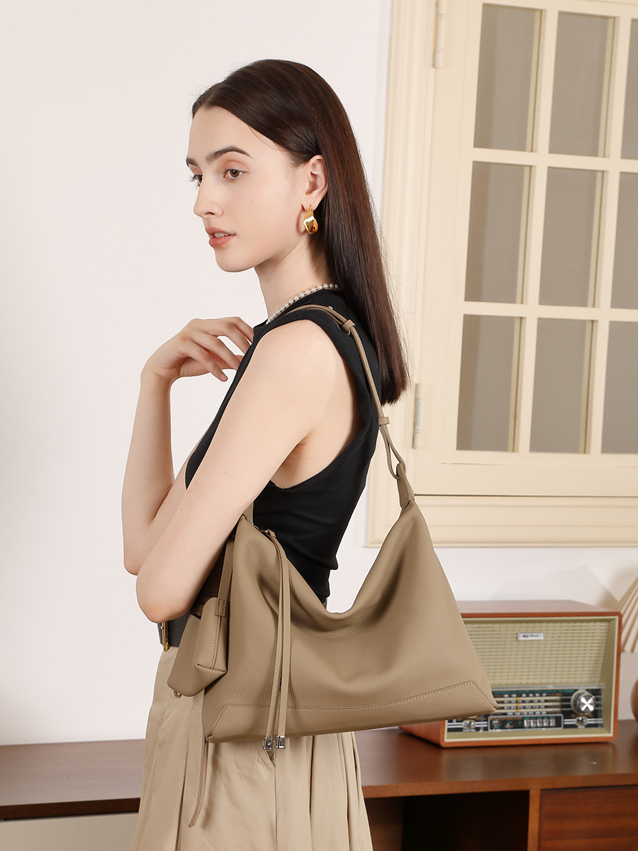 Slim Cowhide Underarm Shoulder Bag — Daily Commute view 4