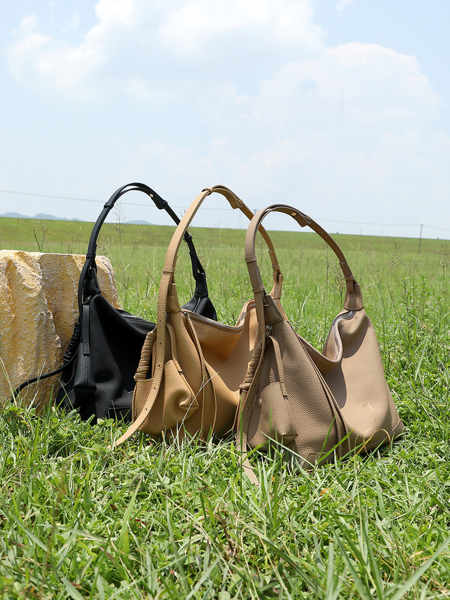 Slim Cowhide Underarm Shoulder Bag — Daily Commute view 5
