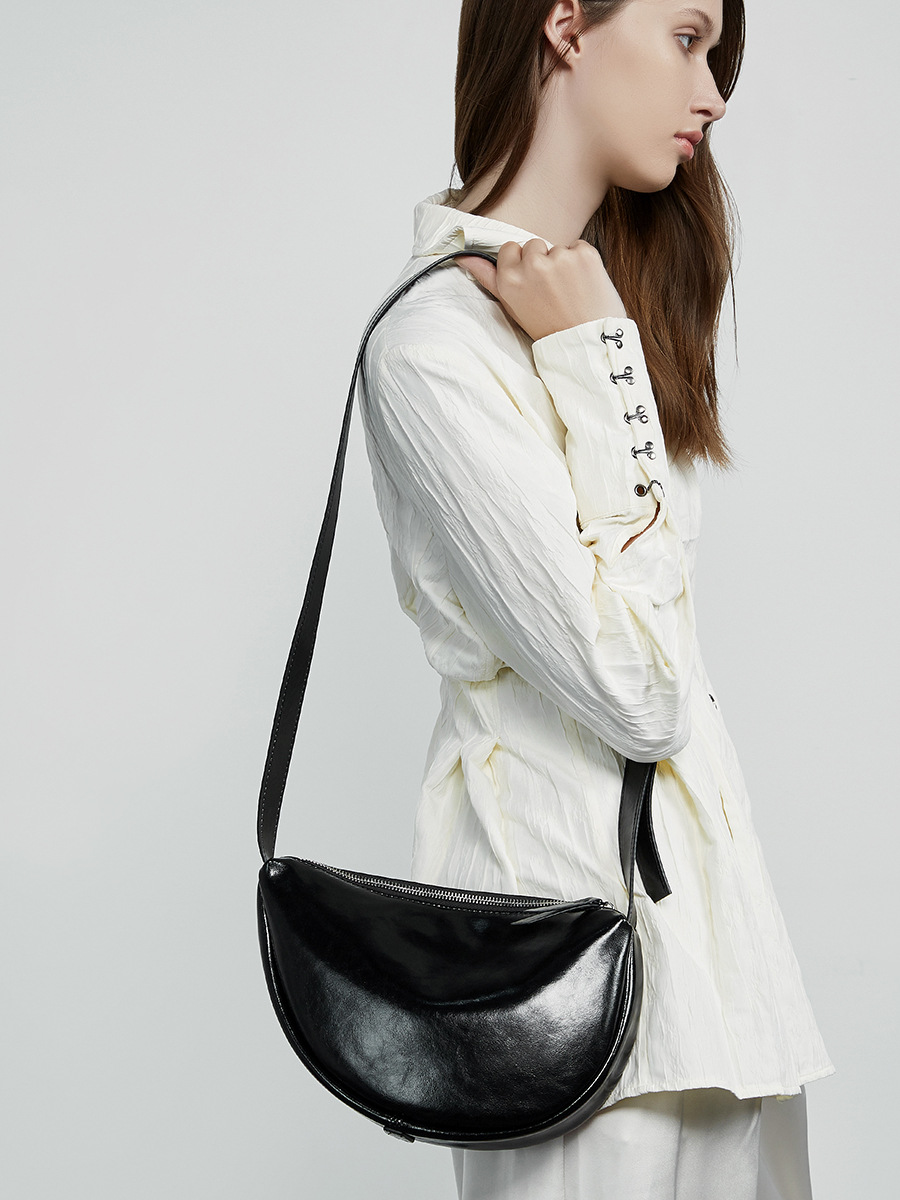 Slim Crescent Dumpling Lazy-Style Shoulder — Black Sub-$18 FOB view 3