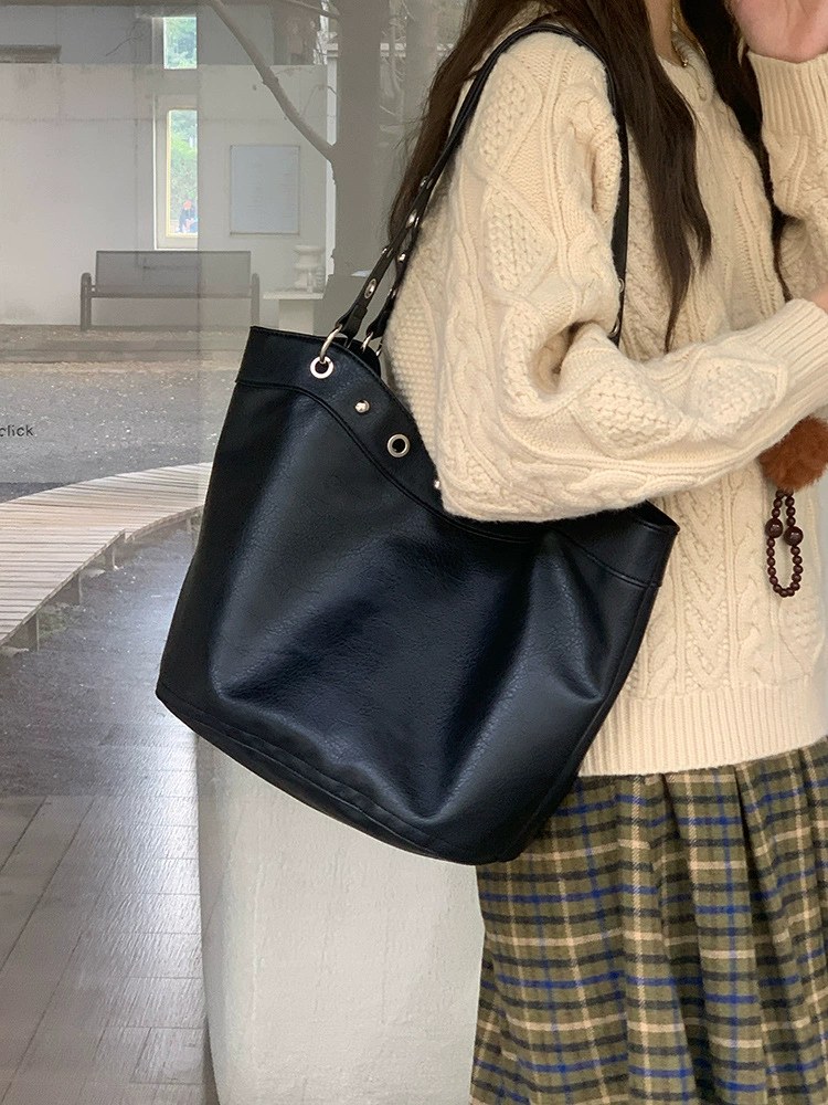 PU Leather Shoulder Bag for wholesale OEM — YANYAN Bags Guangzhou handbag factory