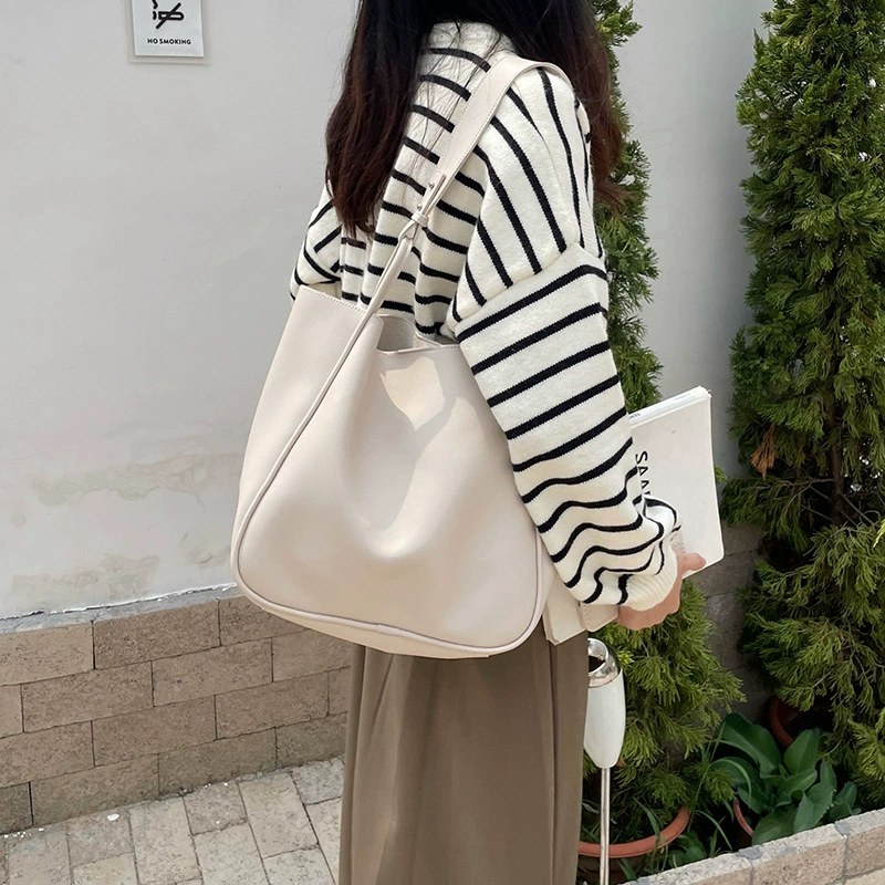 PU Leather Shoulder Bag view 3