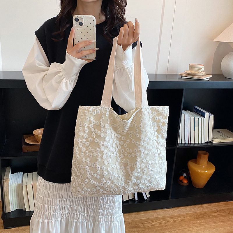 Fresh Minimalist Casual Shoulder Bag view 3
