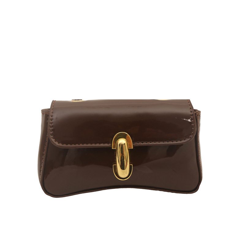 Sac baguette minimaliste porté épaule view 9